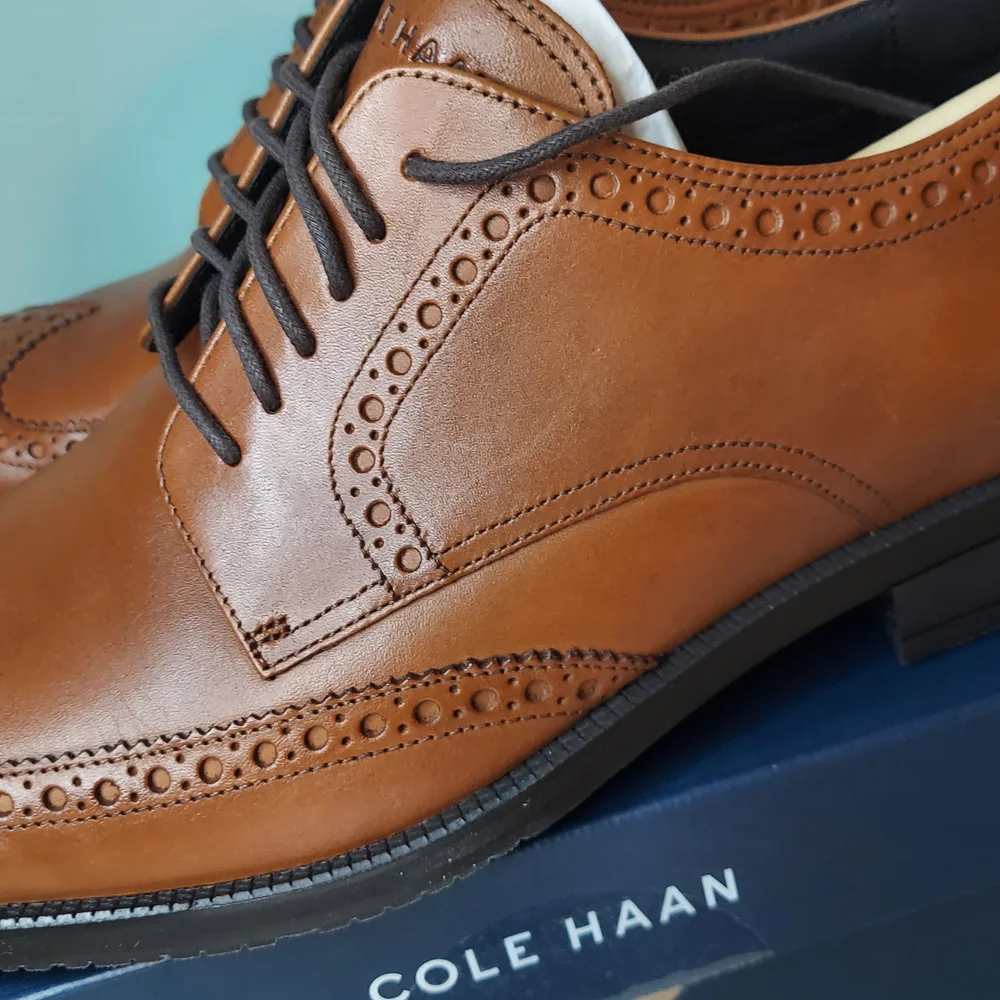 Cole Haan Mens Tan Leather Wingtip Oxfords Size 12 NWT Groom Shoes Formal Office
